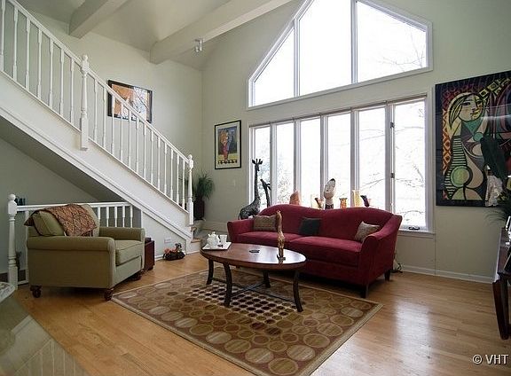 2nd image of 1229 W Wellington Ave APT 2