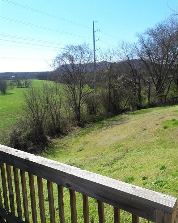 2nd image of 127 Mayflower Cir