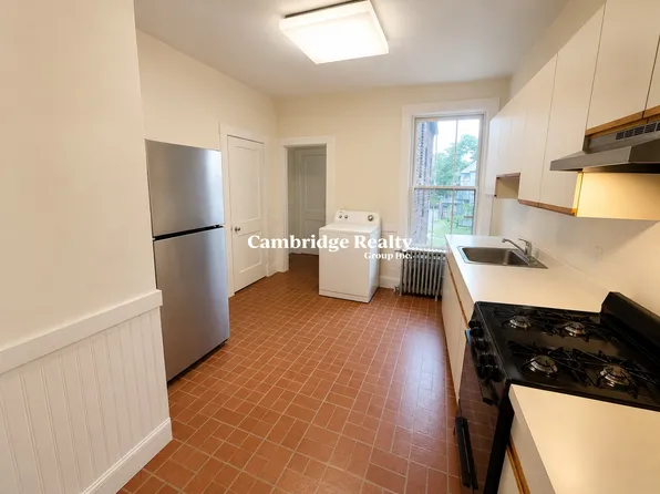 106 Strathmore Rd #3T, Brighton, MA 02135