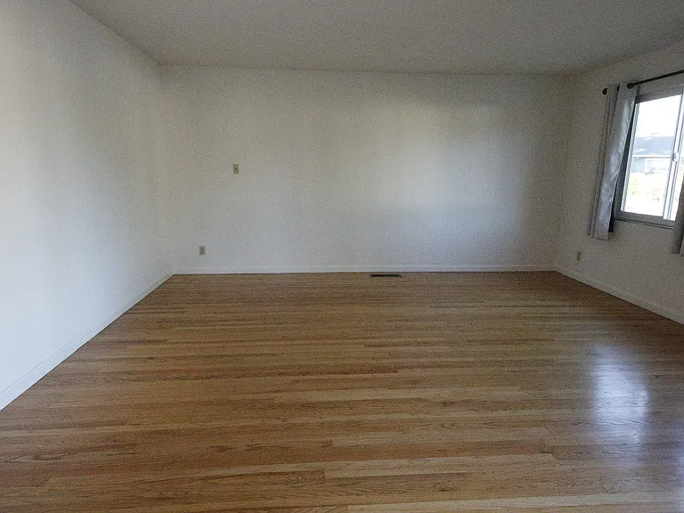 3501 Lancaster Ct — Photo 29