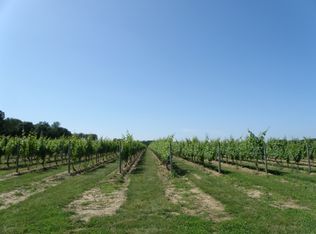 24385 Main Rd, Cutchogue, NY 11935