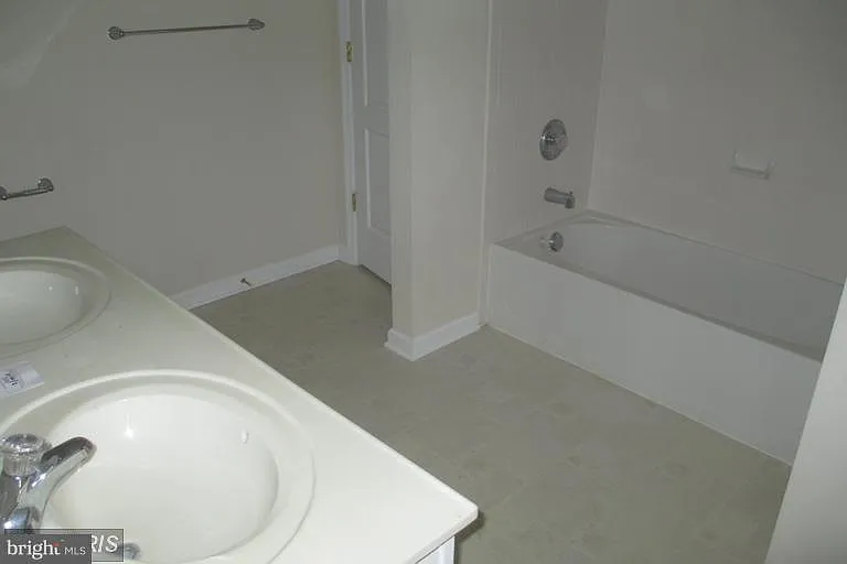 509 Garden Gate Dr — Photo 4