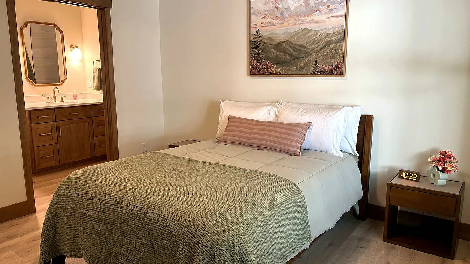 2 bed, 2.0 bath, 1496 sqft, $7,651 — Photo 3