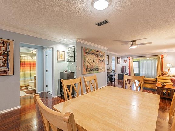 4th image of 1047 Dunrobin Dr APT A