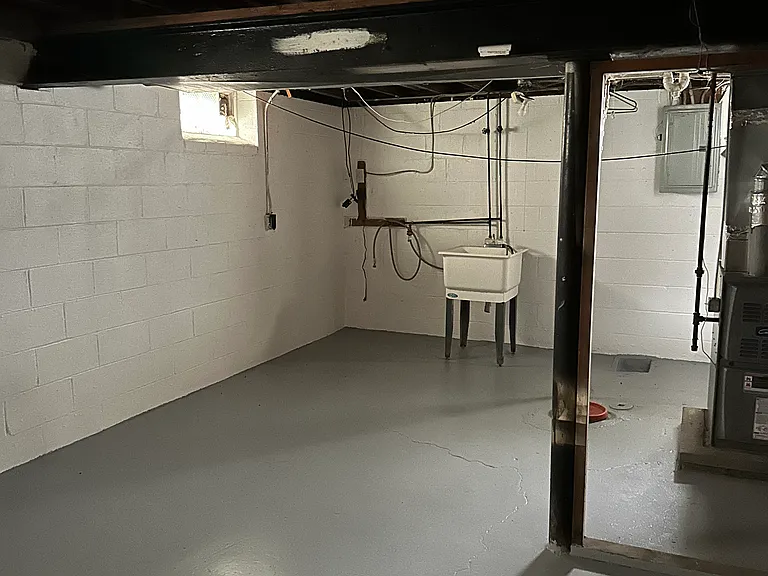 Basement photo 1