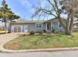 1101 S 2nd St, Yukon, OK 73099