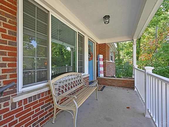 2nd image of 1586 Robinway Dr