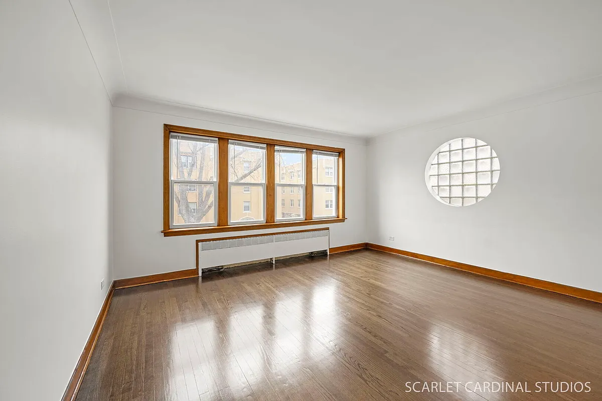 Building Photo - 1928 Grove Ave #2