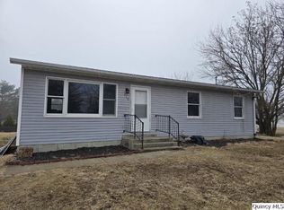 219 S 1st St, Carthage, IL 62321