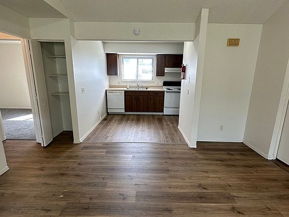 4th image of 906 Pomona Dr #906