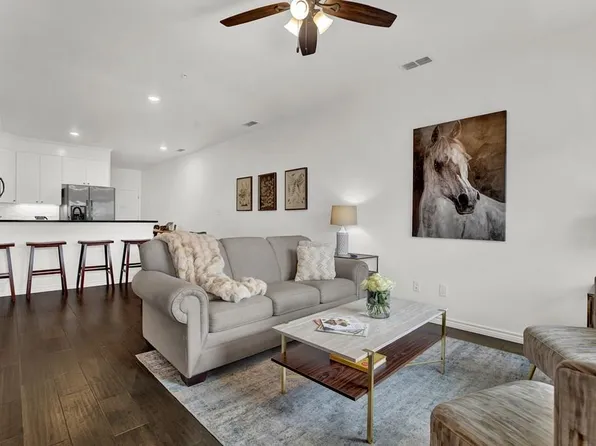 705 E Highway St #103, Fredericksburg, TX 78624