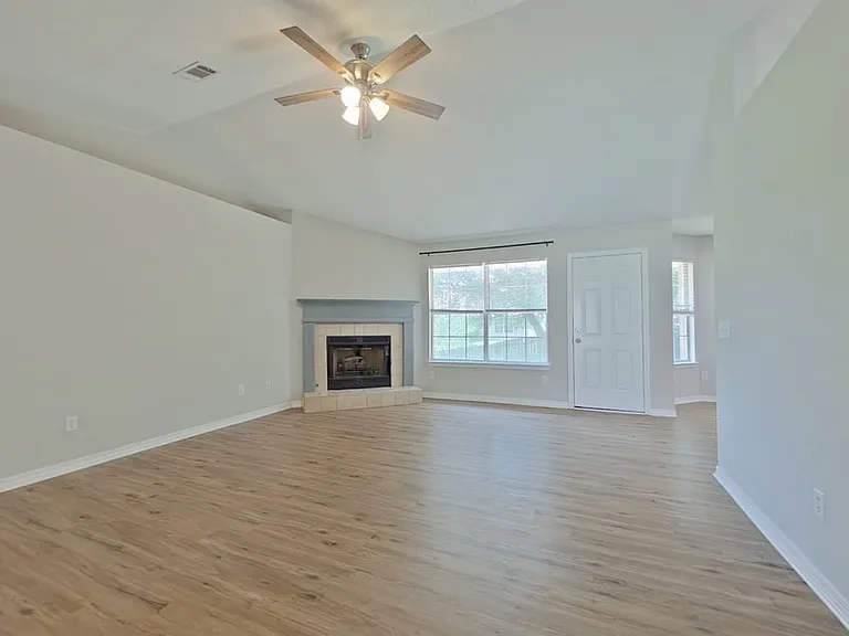 5405 Josh Dr — Photo 2
