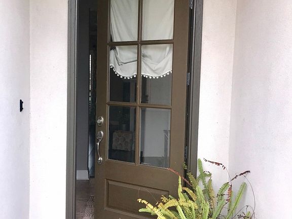 2nd image of 18632 Lake Harbor Ln