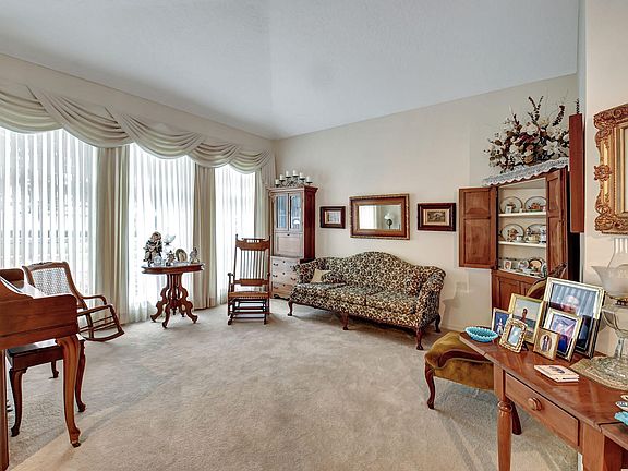 4th image of 1030 Delray Lakes Drive