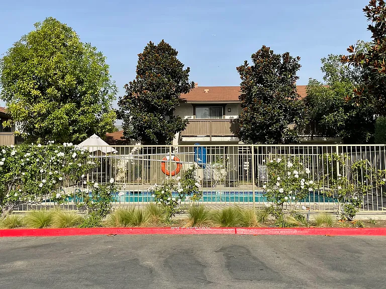 Vista Ridge Apartments — Photo 8