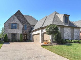 573 Ogilie Ln, Collierville, TN 38017