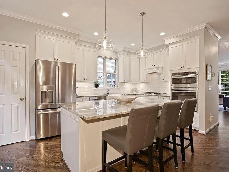 1215 Wild Hawthorn Way — Photo 4