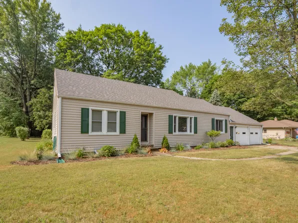 651 Melrose St, Plainwell, MI 49080