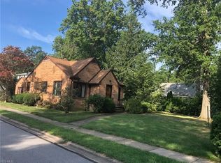 31405 Lake Rd, Bay Village, OH 44140