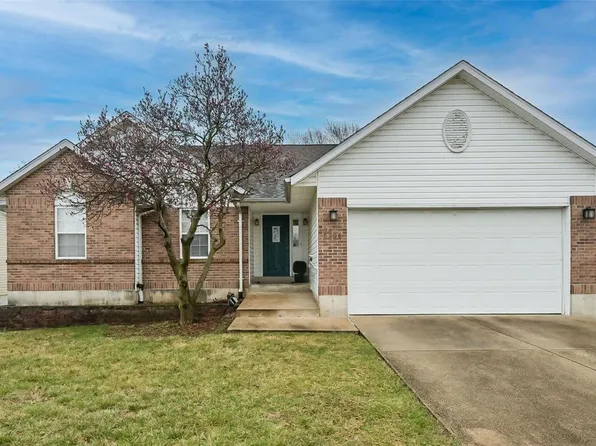 6206 Tesson Park Dr, Hazelwood, MO 63042