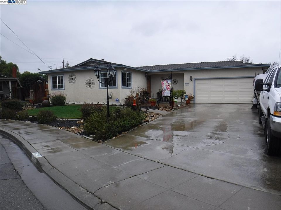 1st image of 883 Brennan Way