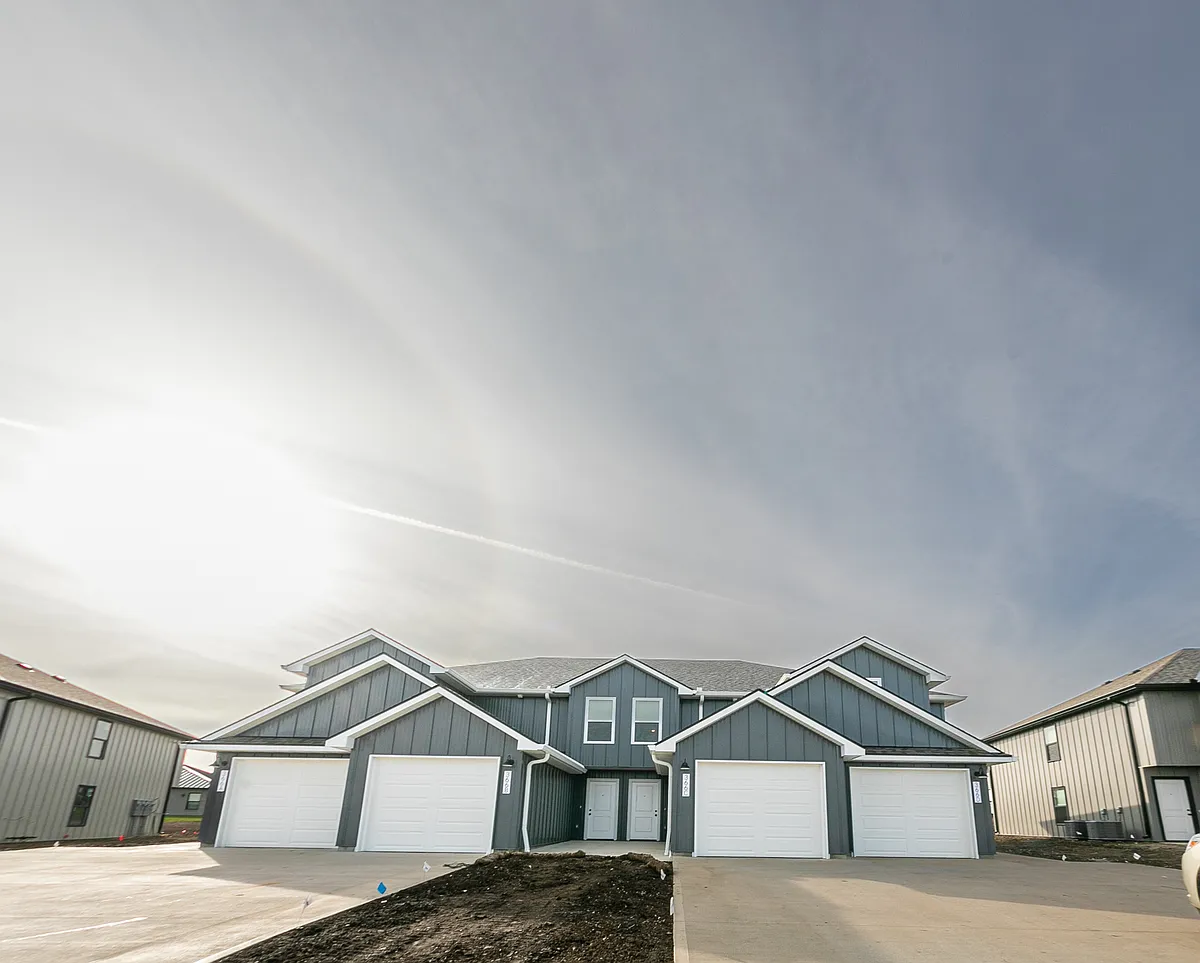 Building Photo - 366 SE 85th Rd #D