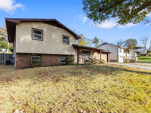 3rd image of 2726 Flora Hills Dr