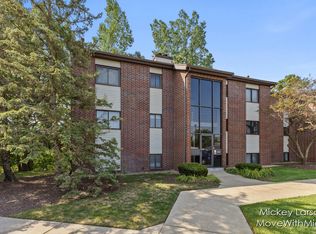 3302 Devonwood Hls NE APT A, Grand Rapids, MI 49525