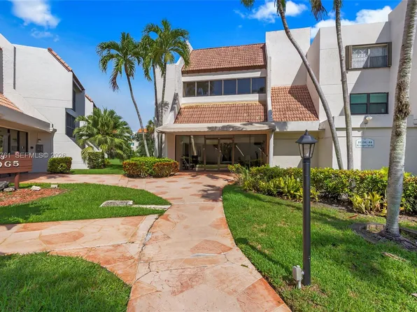 301 Racquet Club Rd APT 103, Weston, FL 33326