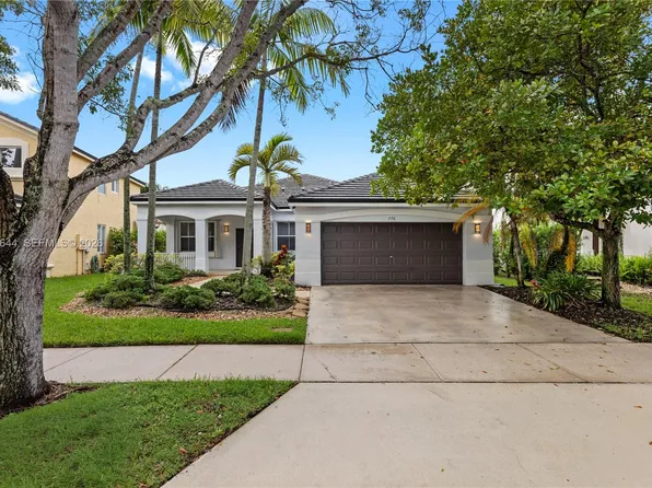 776 Lavender Cir, Fort Lauderdale, FL 33327