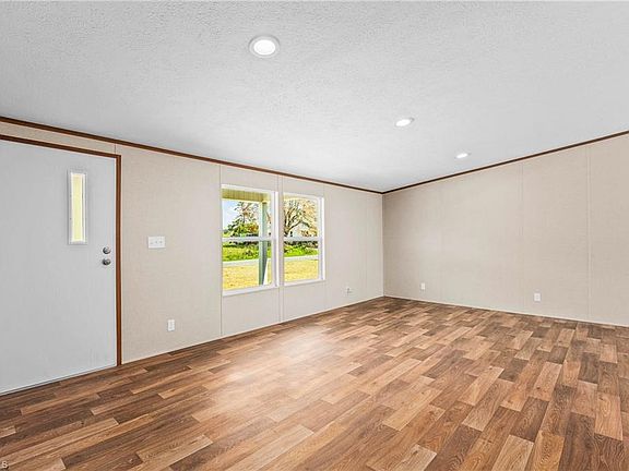 4th image of 3932 Prides Rd