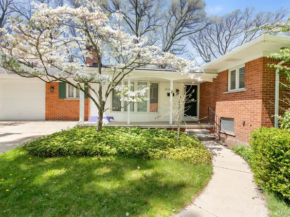 2416 Essex Rd, Ann Arbor, MI 48104