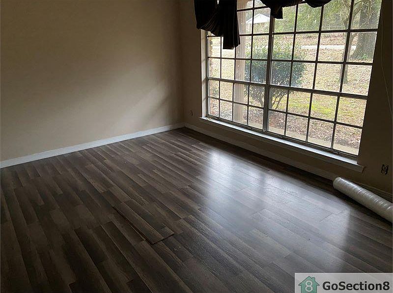 2nd image of 5762 Helen Dr