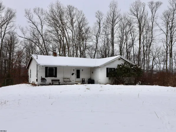 312 Good Dog Hl, Elkins, WV 26241