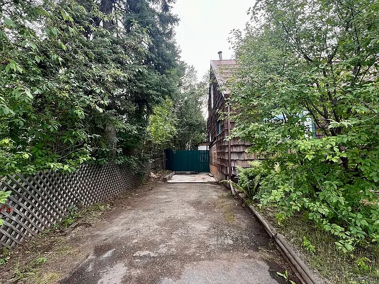 209 2nd Ave — Photo 45