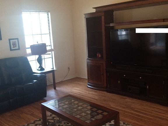 LR Vaulted, fireplace