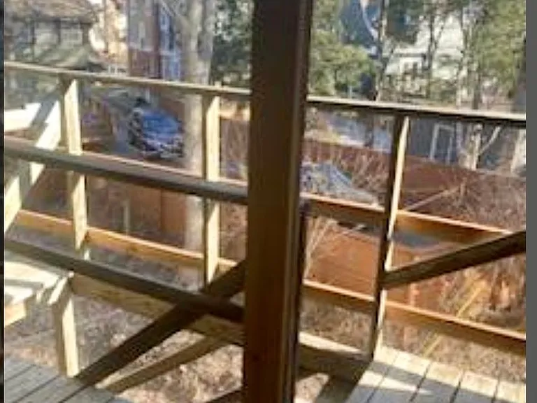 Valentine Place Apartments — Photo 82