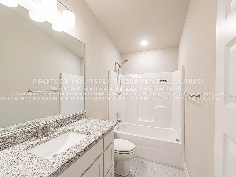 313 N Tacoma St — Photo 12