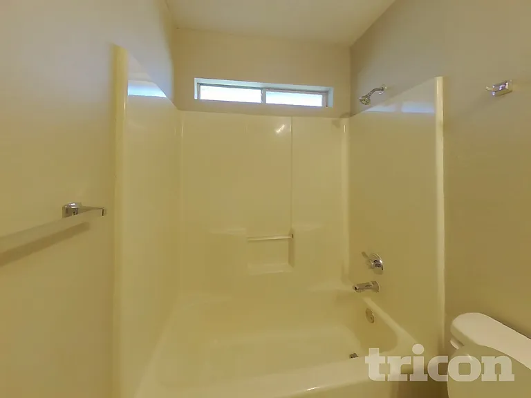 409 Roan Ln — Photo 16
