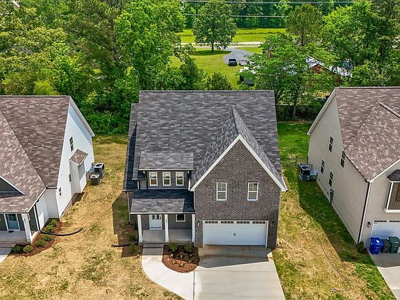 3rd image of 1866 Oakvale Dr