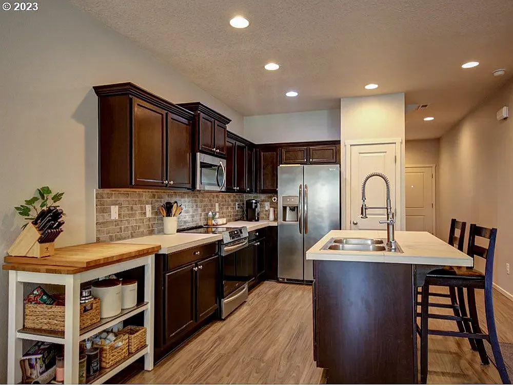 3 bed, 1628 sqft, $2,550 — Photo 4