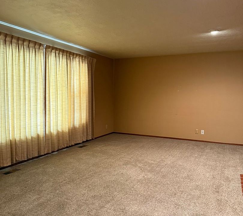 1st image of 4649 39th Ave NE