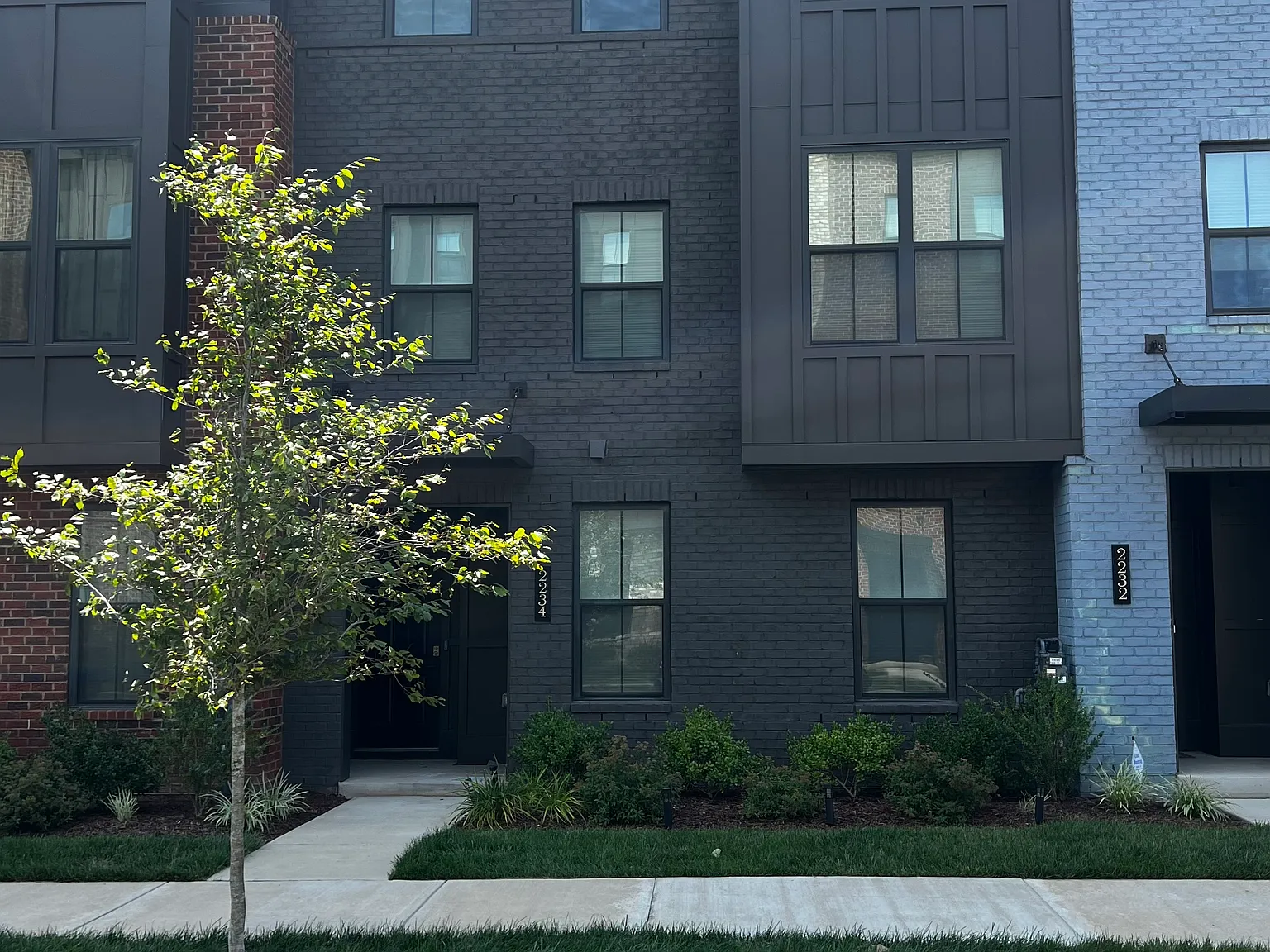3 bed, 2.5 bath, 1628 sqft, $3,350 — Photo 1