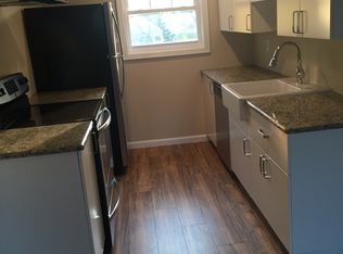 8 Maple Ave APT 2, Lynbrook, NY 11563