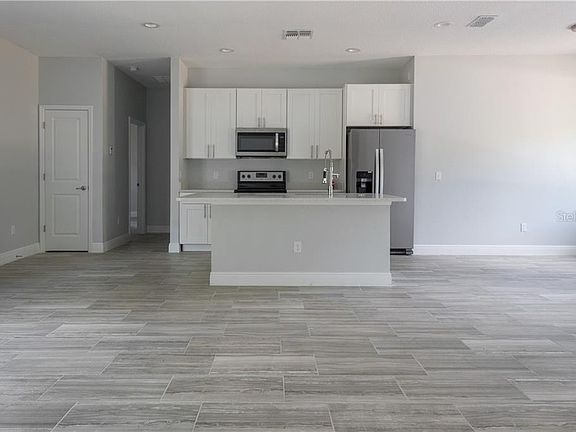 2nd image of 3719 Pamona St