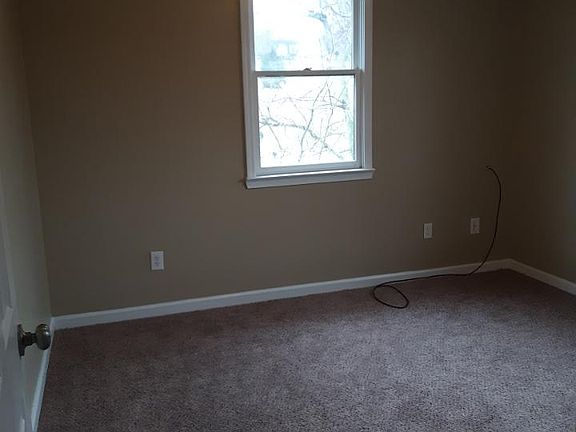 4th image of 143 Miller Dr