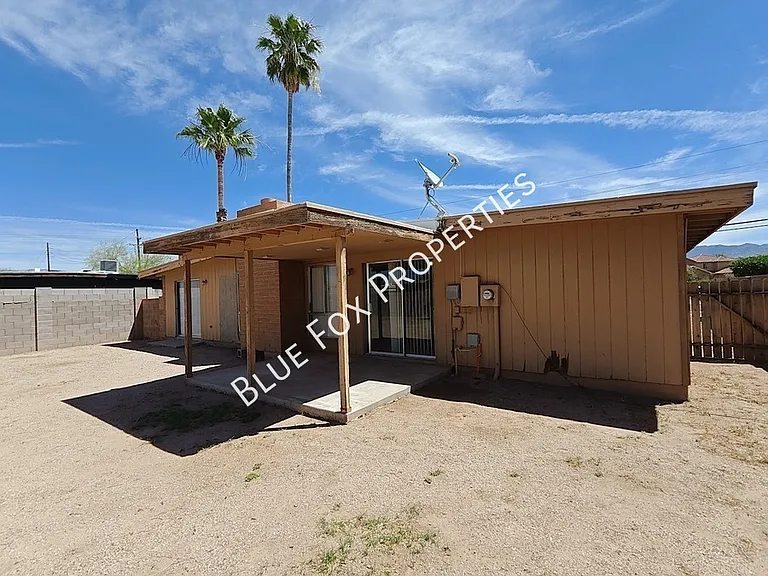 2618 S Camino Seco — Photo 21
