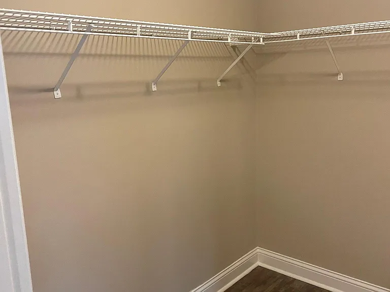 845 Overview Dr — Photo 18