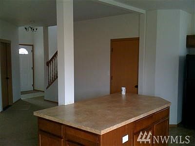 4th image of 1236 W Malaga Ave