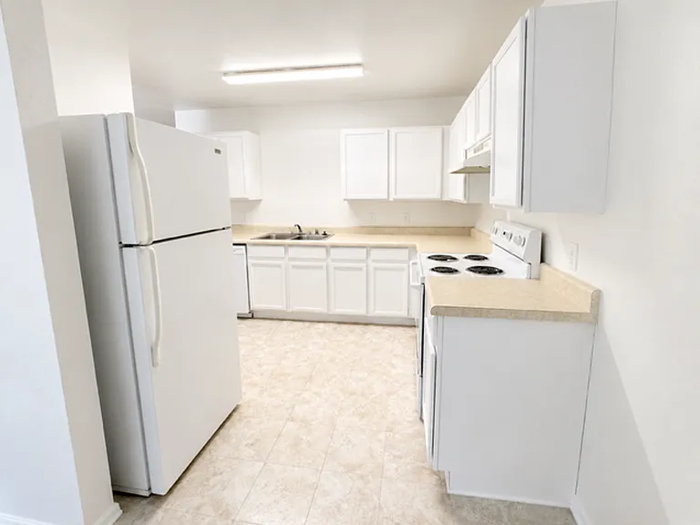 Willow Park Apartments — Photo 24